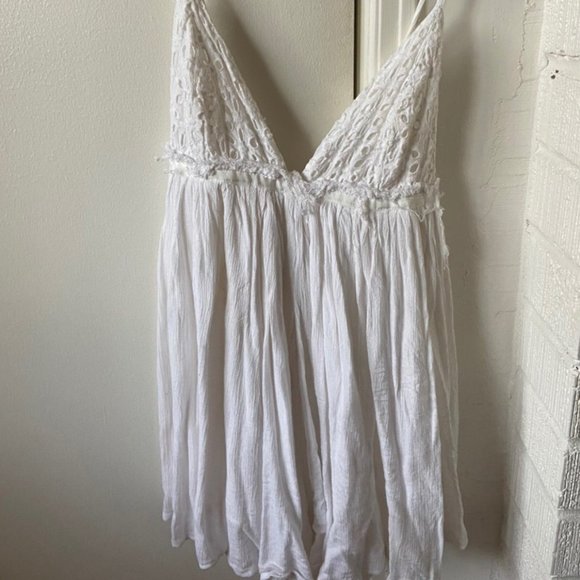 Urban Outfitters Romper - Picture 2 of 4